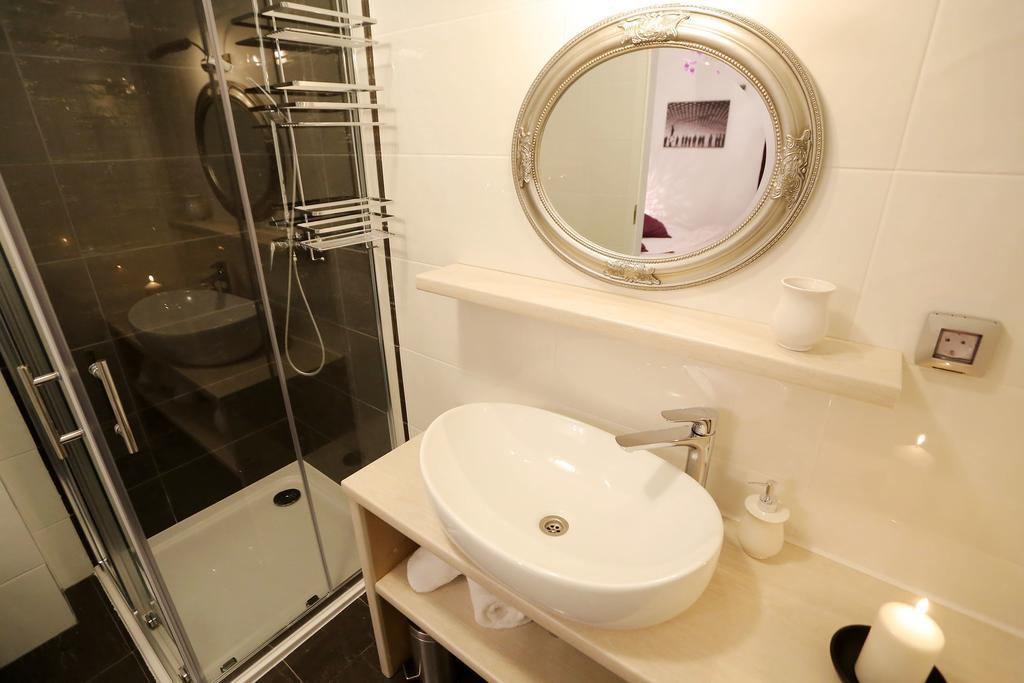 Sfinga Apartament *